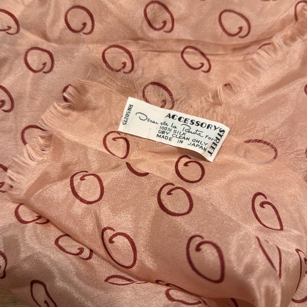 Vintage Oscar De La Renta Pink & Red 100% Silk Handkerchief Square - Picture 3 of 3